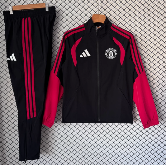 Chandal con cortavientos Manchester United 26-27 negro con rojo (tallas S-XXL)