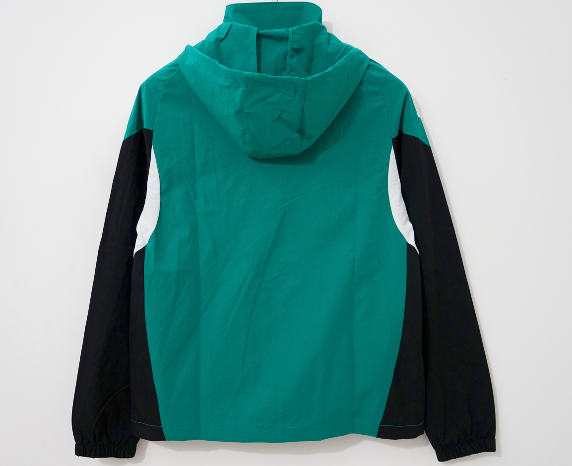 Chaqueta cortavientos Liverpool verde con blanco y negro con capucha (tallas S-3XL)