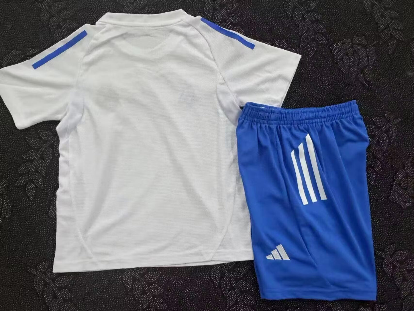 Conjunto de entrenamiento Real Madrid 25/26 (tallas S-2XL)