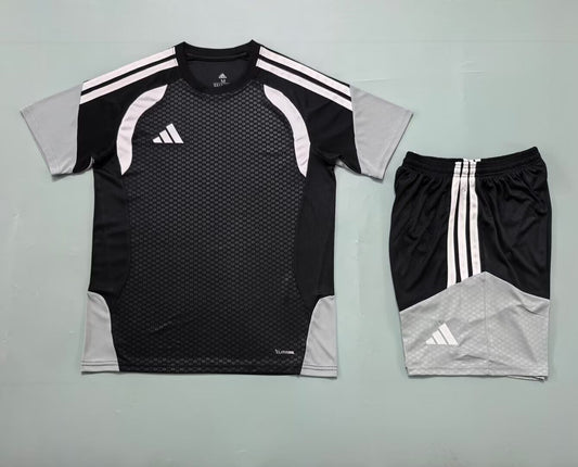Conjuntos de entrenamiento Adidas modelo 744 (tallas para niños y adultos) diferentes colores
