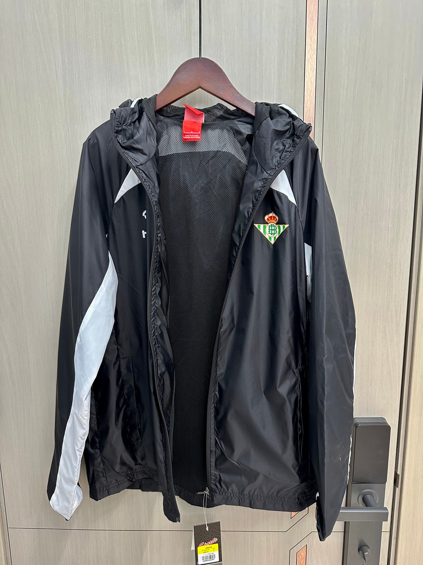 Chaqueta cortavientos Betis 25/ 26 (Solo tallas S-2XL)