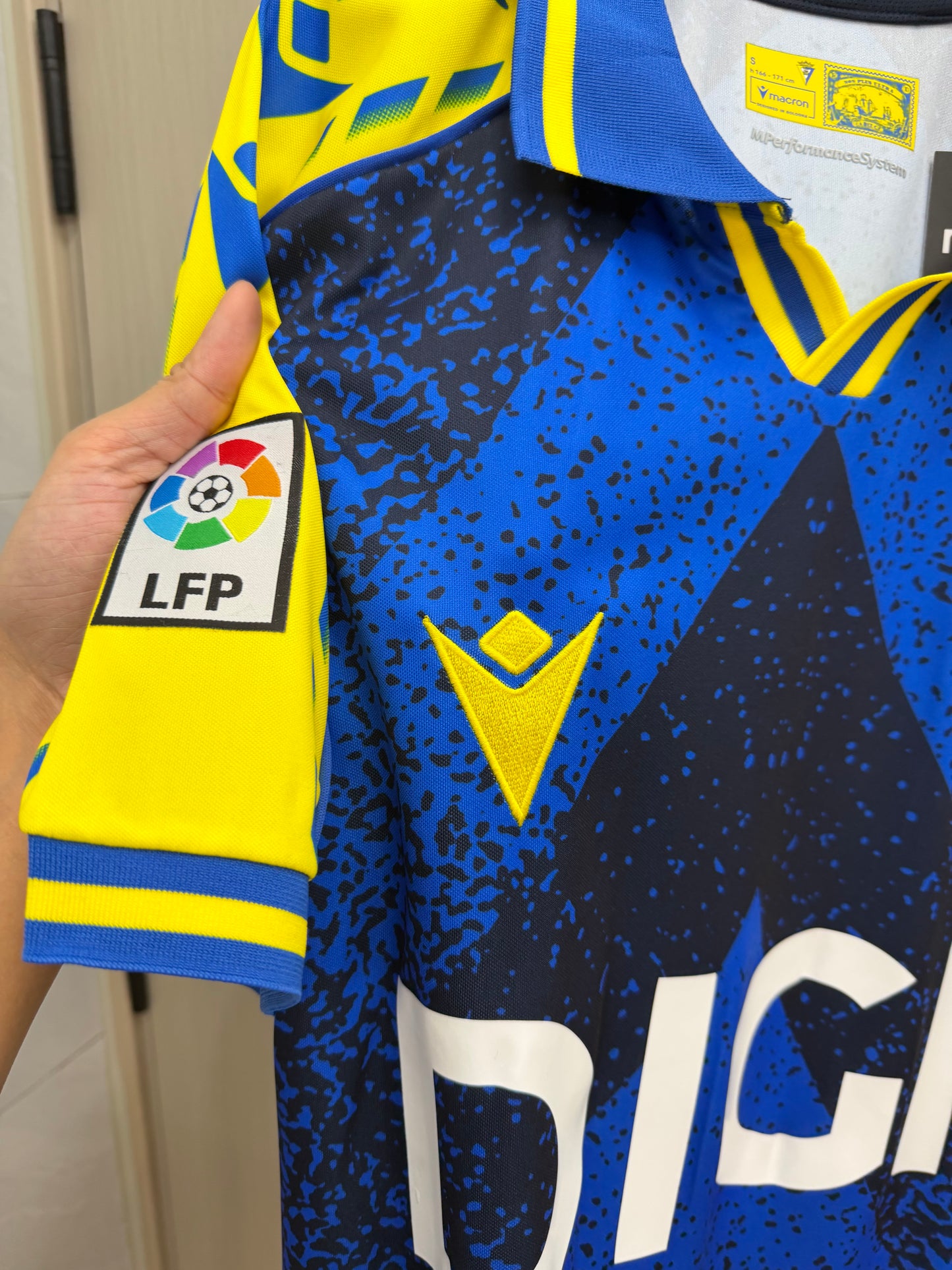 Camiseta Cadiz modelo retro jornada 31 (tallas S-4XL)