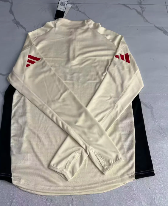 Sudadera Liverpool version jugador