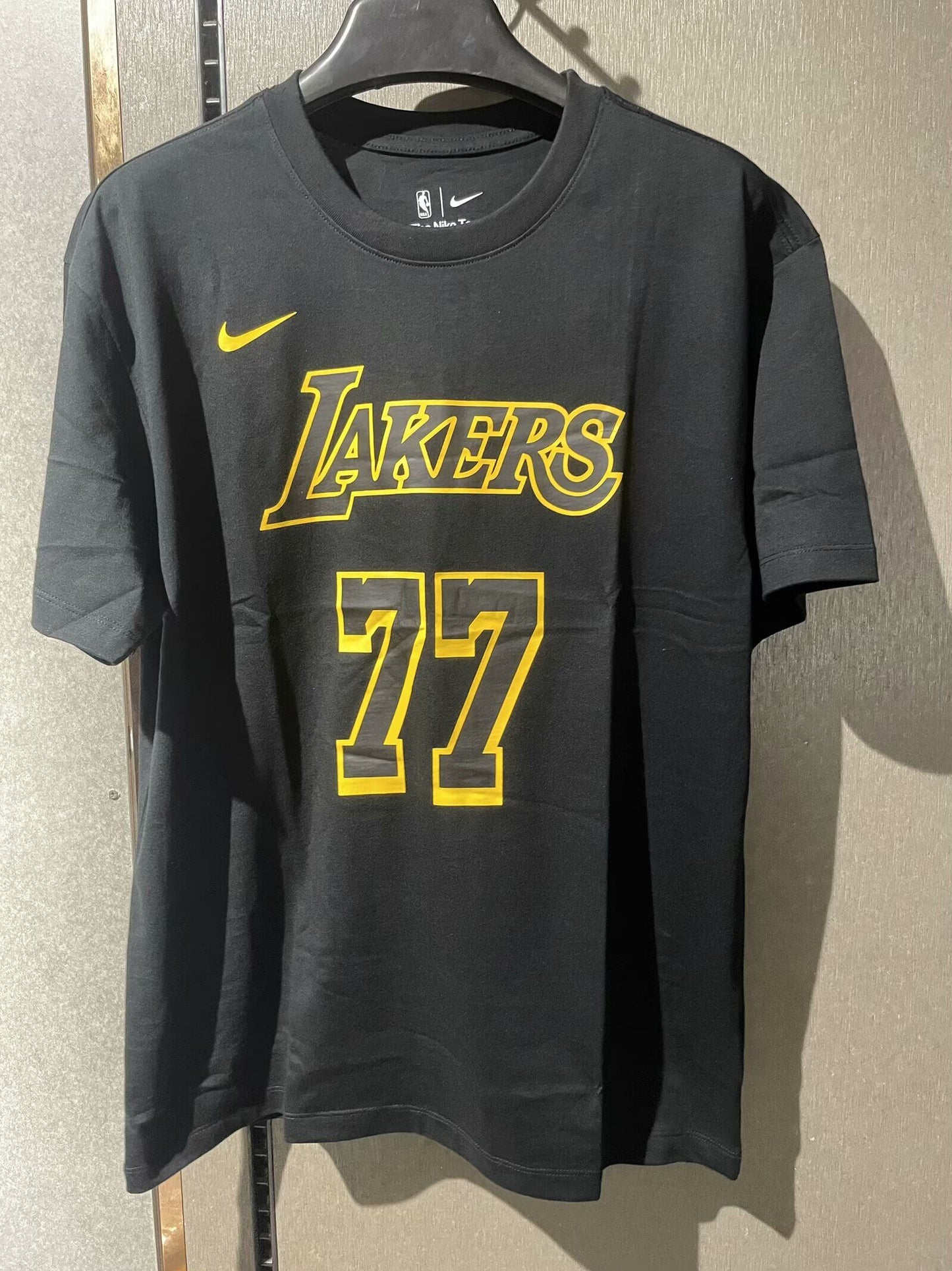 Camiseta de algondo Lakers Doncic