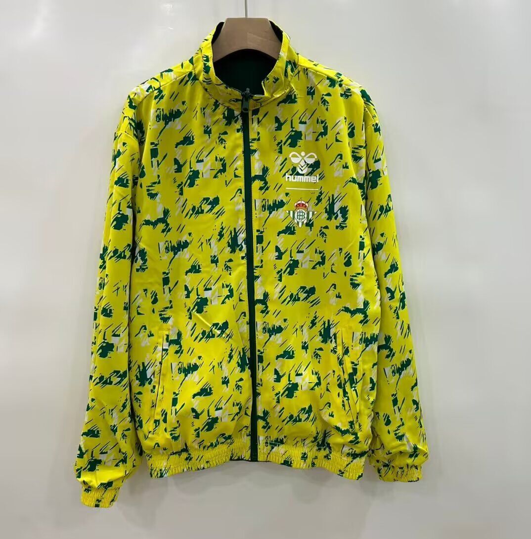 Chaqueta cortavientos reversible Betis (Solo tallas S-2XL)