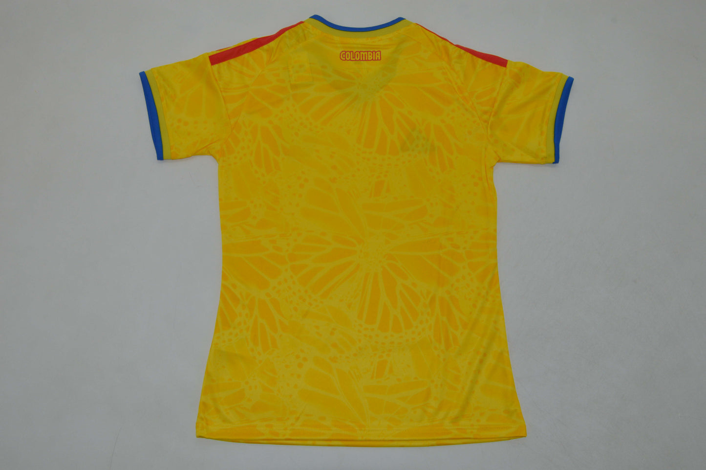 Camiseta mujer Colombia Mundial 2026 Local (tallas S-2XL)