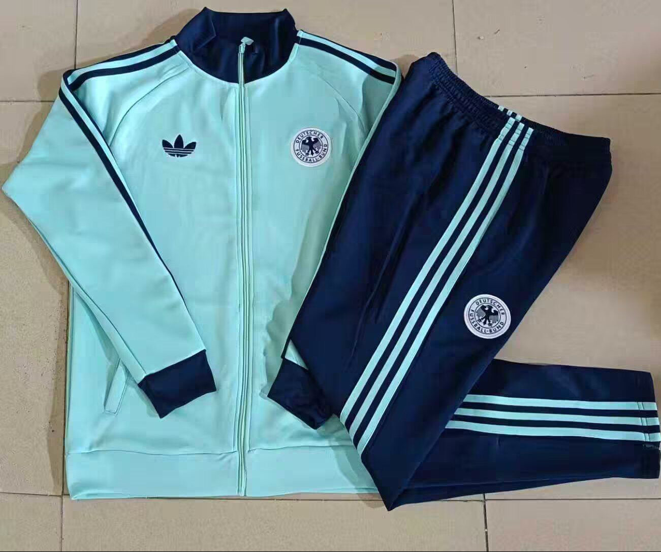 Chandal Alemania 2026 verde claro (tallas adultos y niños)
