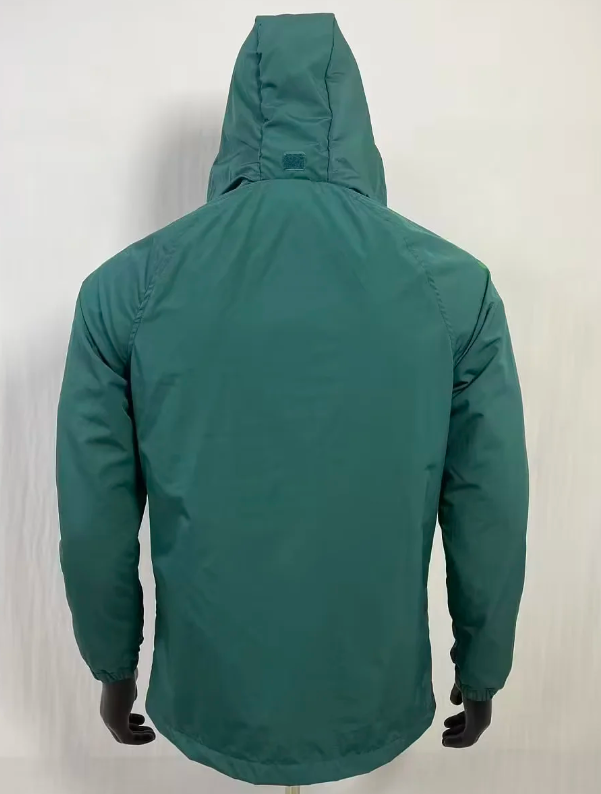 Chaqueta cortavientos verde Betis con capucha (tallas S-XXL)