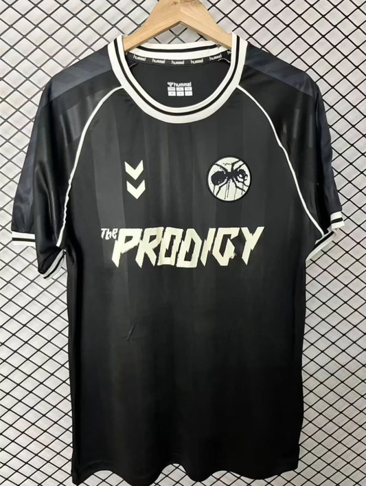 Camiseta The Prodigy x Hummel edición limitada (tallas S-4XL)