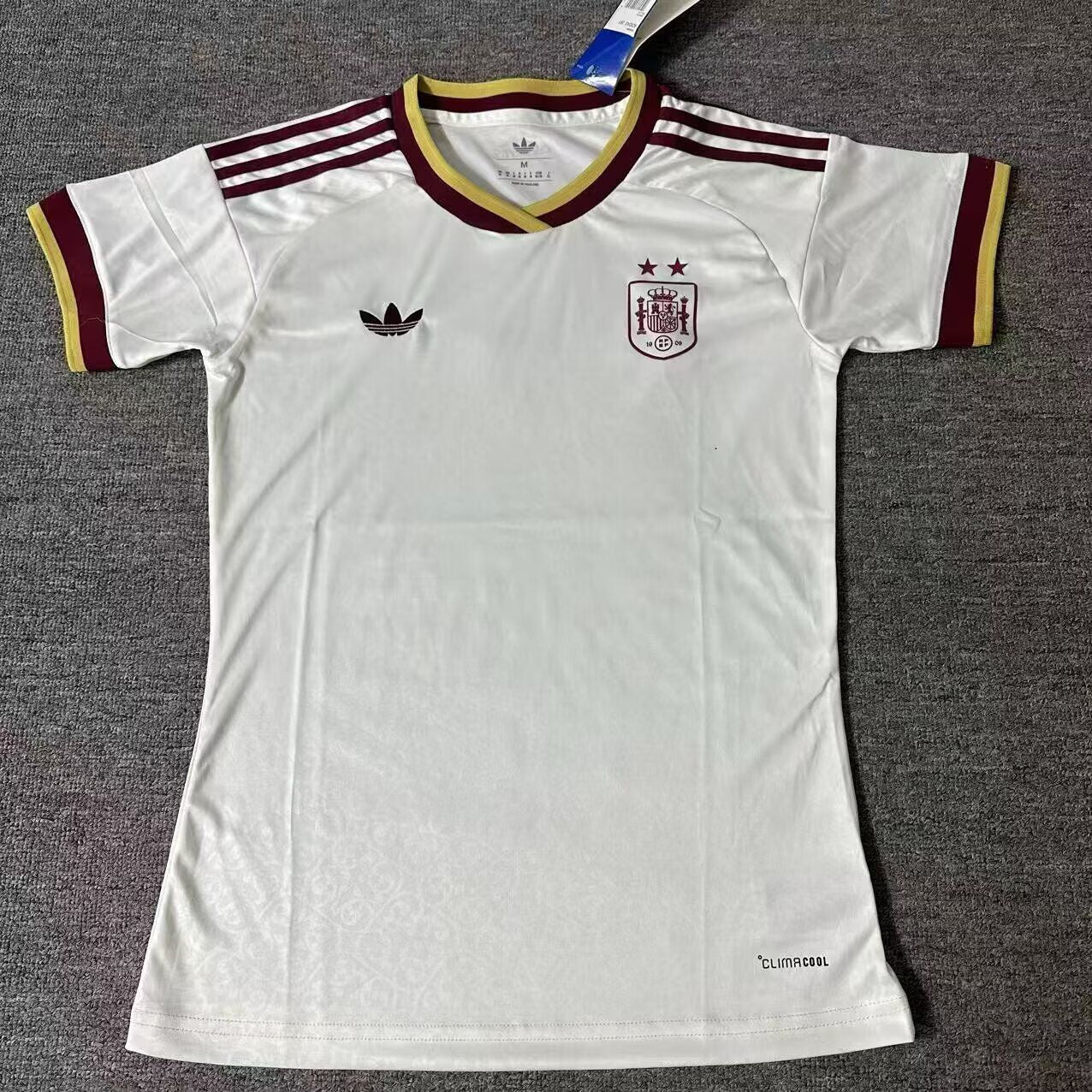 Camiseta España version mujer dos estrellas Visitante Mundial 2026 (mirar foto medidas)