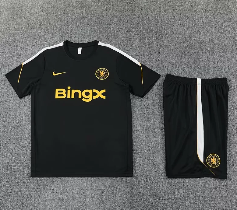 Conjunto de entrenamiento Chelsea 26/27 negro (tallas adultos y niños)