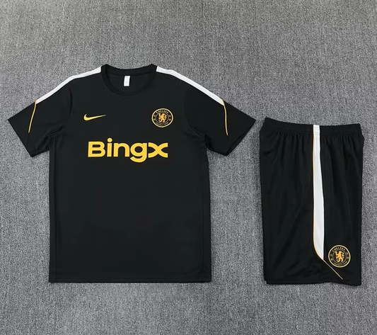Conjunto de entrenamiento Chelsea 26/27 negro (tallas adultos y niños)