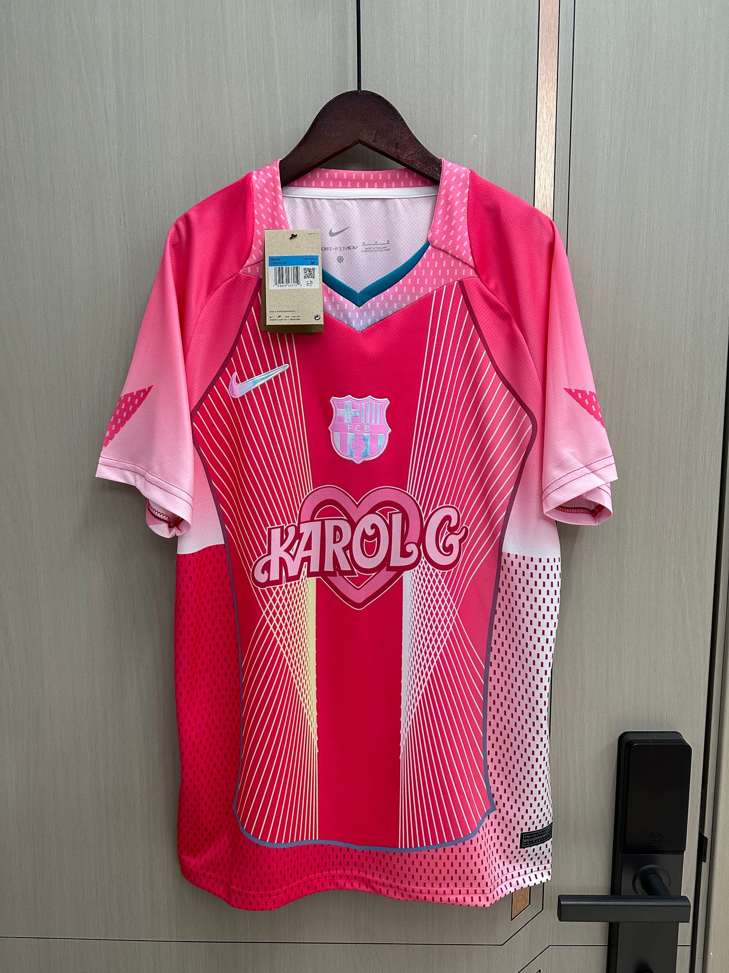 Camiseta Especial Karol G (solo tallas S-2XL)
