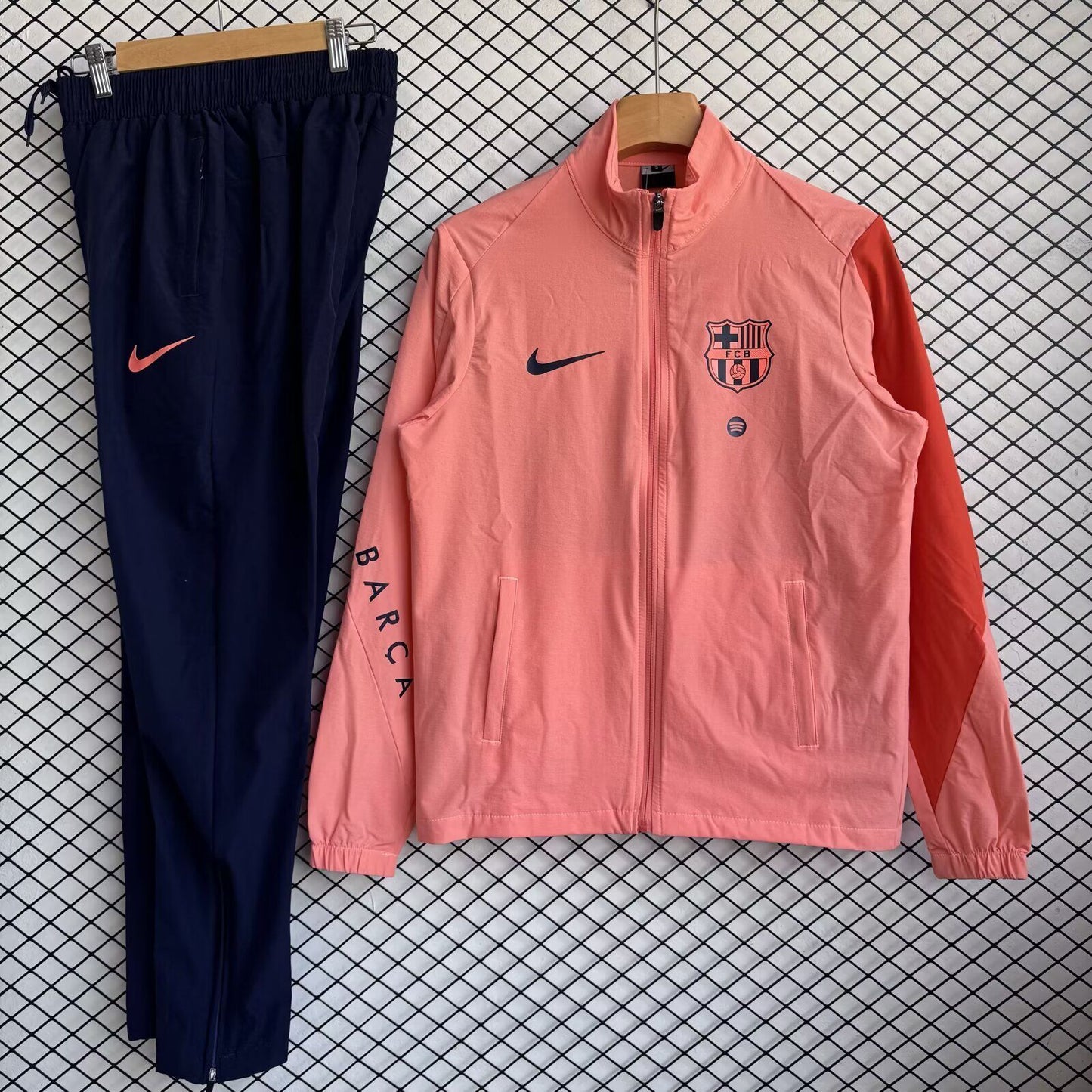 Chandal Cortavientos Barcelona 25/26 (Solo tallas S-2XL)