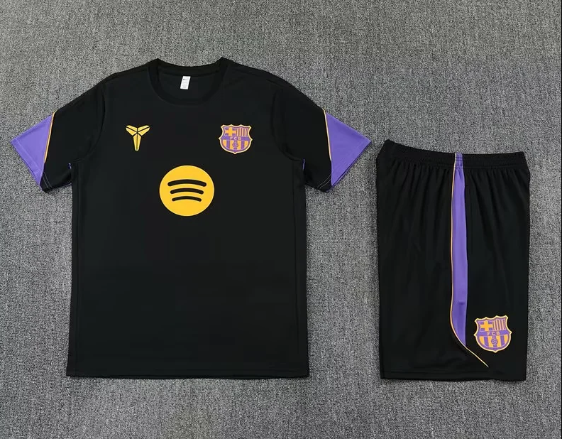 Conjunto Barcelona 26/27 negro con morado (tallas adultos y niños)