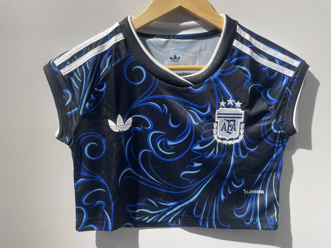 Crop de mujer Argentina 2026 Visitante (tallas S-XXL)