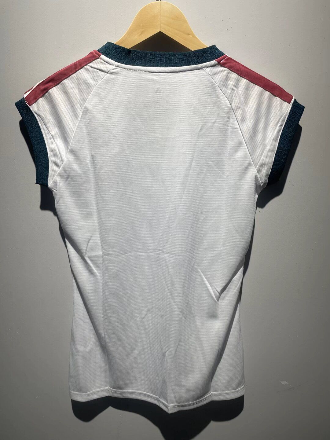 Camiseta de niña sin mangas Real Madrid 26-27 local (tallas S-XXL)