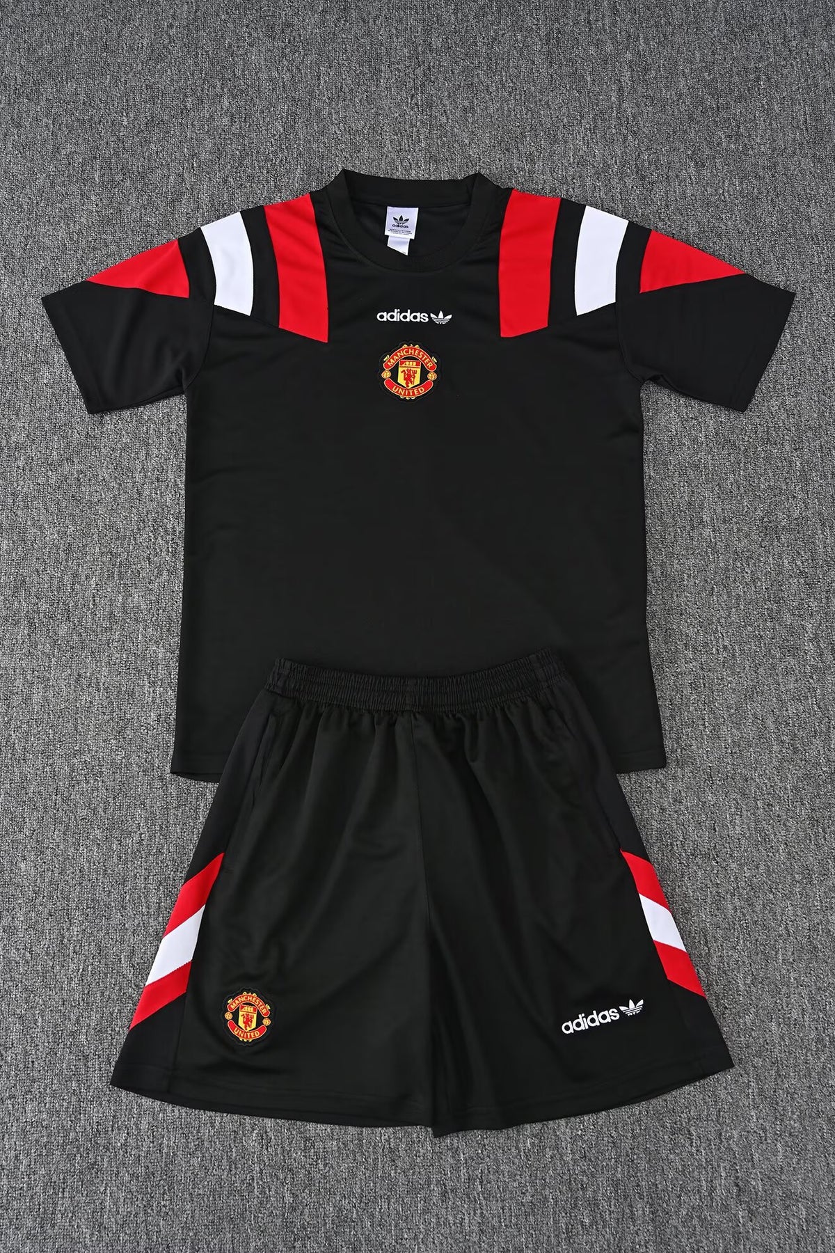 Conjunto de entrenamiento Manchester United EQT negro diferentes colores 26-27 (S-XXL)