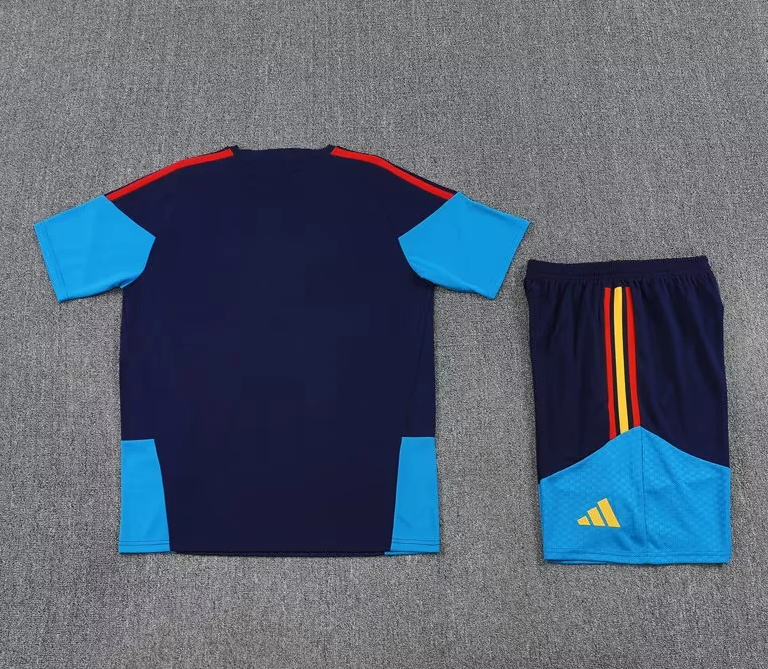 Conjunto de entrenamiento España Mundial 2026 azul oscuro version jugador (Tallas adulto y niño)