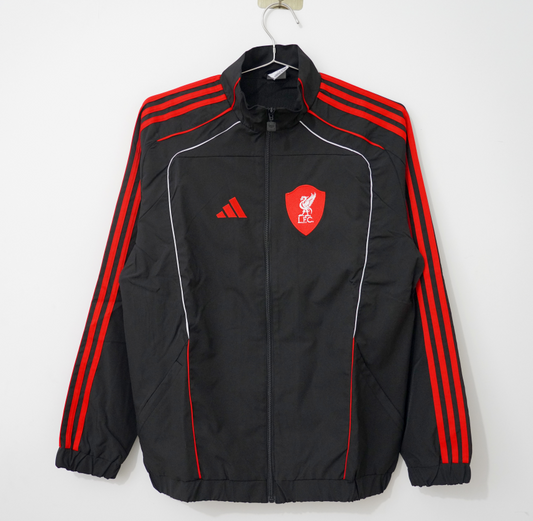 Chaqueta cortavientos Liverpool 26-27 negra con rojo (tallas S-XXL)