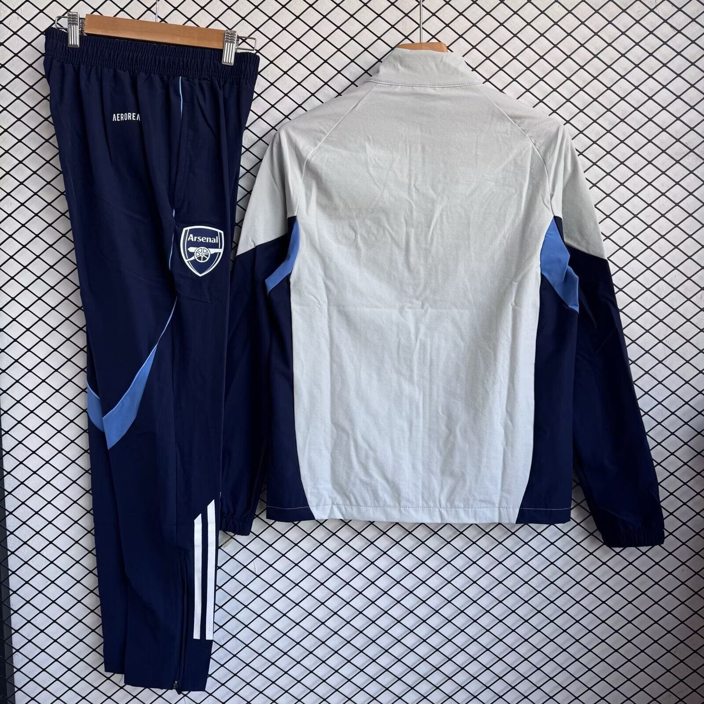 Chandal gris Arsenal cortavientos (Solo tallas S-2XL)