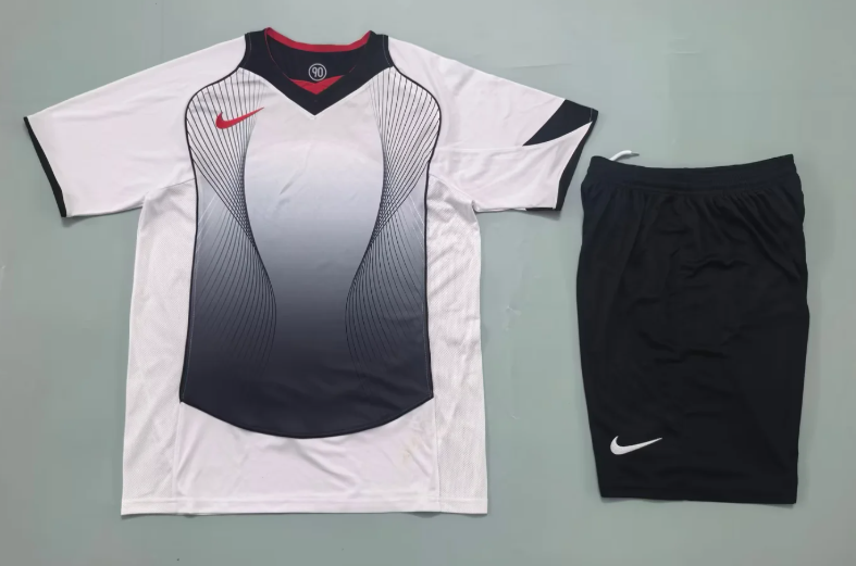 Equipaciones Nike 90 (Solo tallas S-2XL)