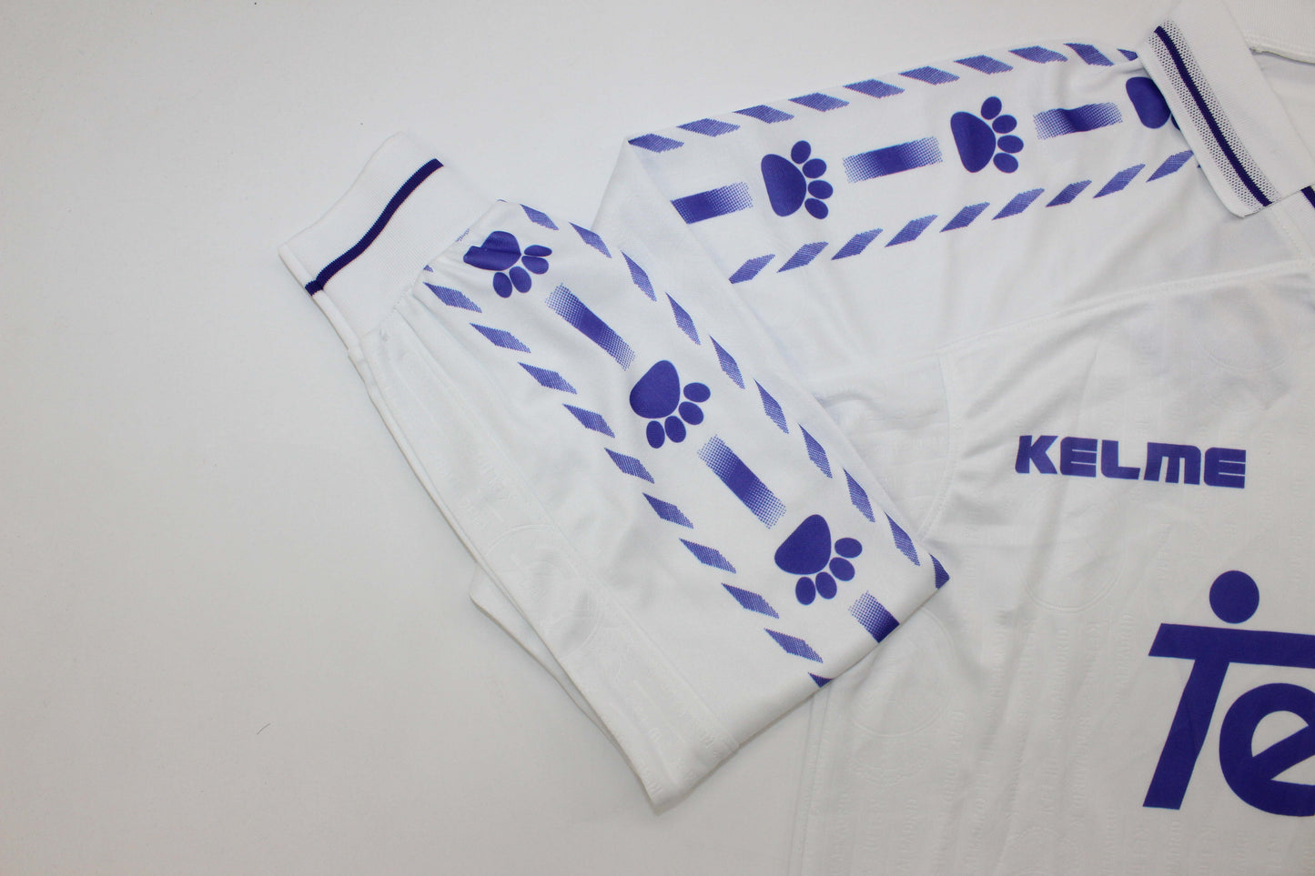 Camiseta manga larga Real Madrid 1996/97 local  (Tallas S-2XL)
