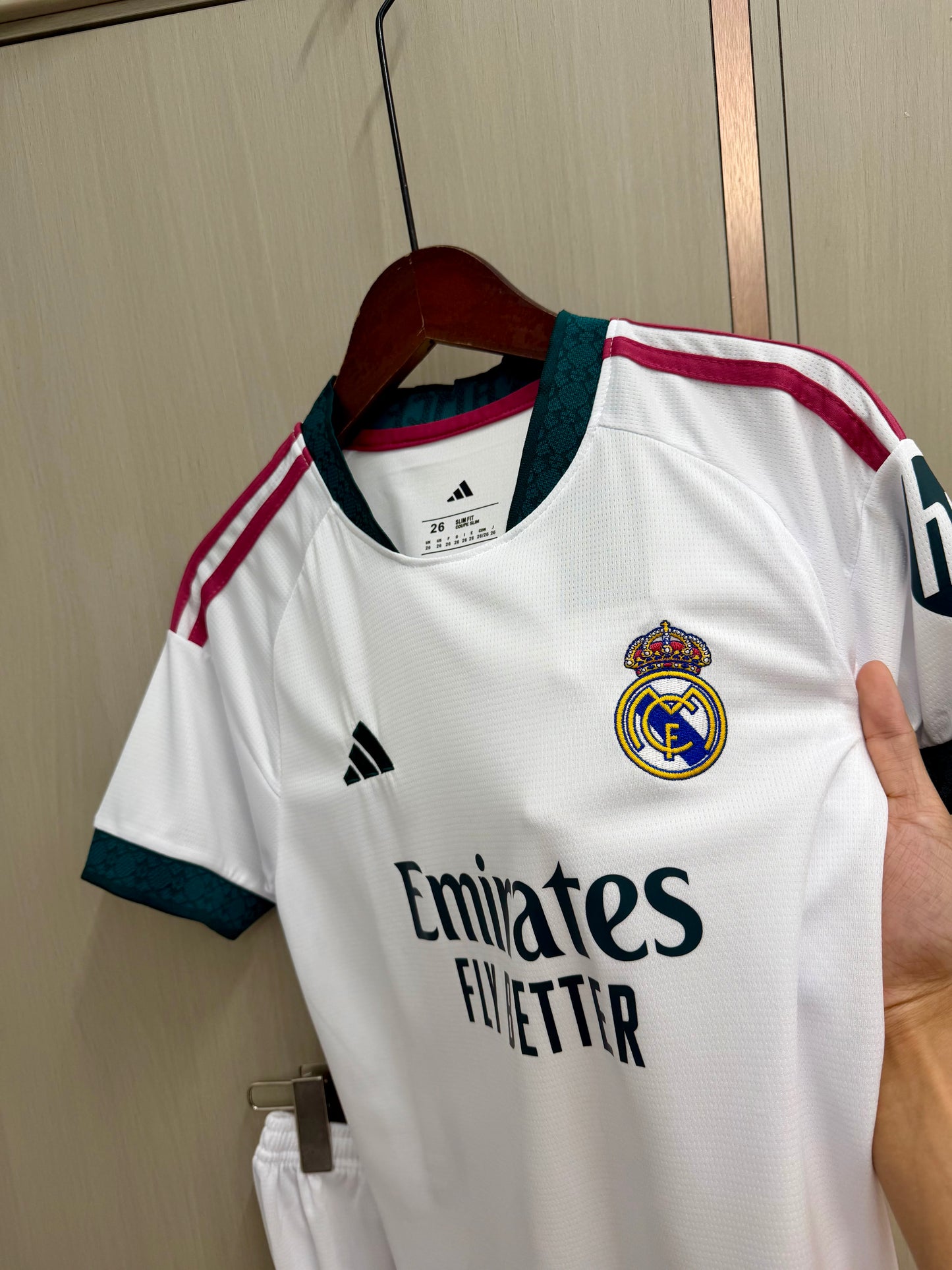 Equipacion Real Madrid 26/27 Local (tallas adultos y niños)