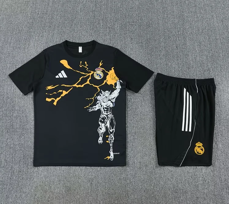 Conjunto de entrenamiento Marvel Real Madrid 25/26 (Tallas adultos y niños)