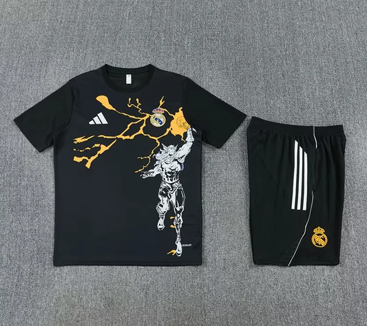 Conjunto de entrenamiento Marvel Real Madrid 25/26 (Tallas adultos y niños)