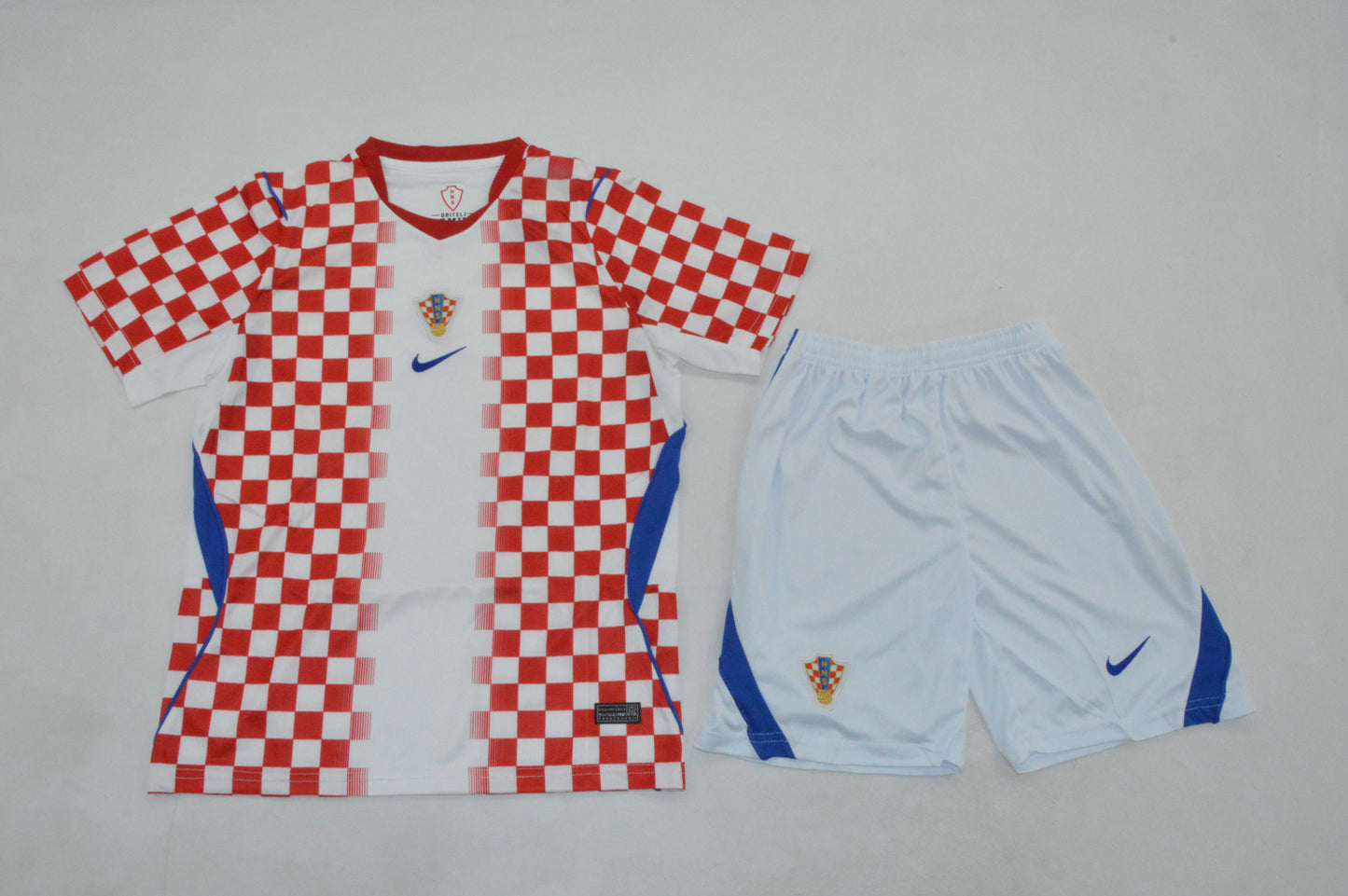 Equipacion Croacia Mundial 2026 local