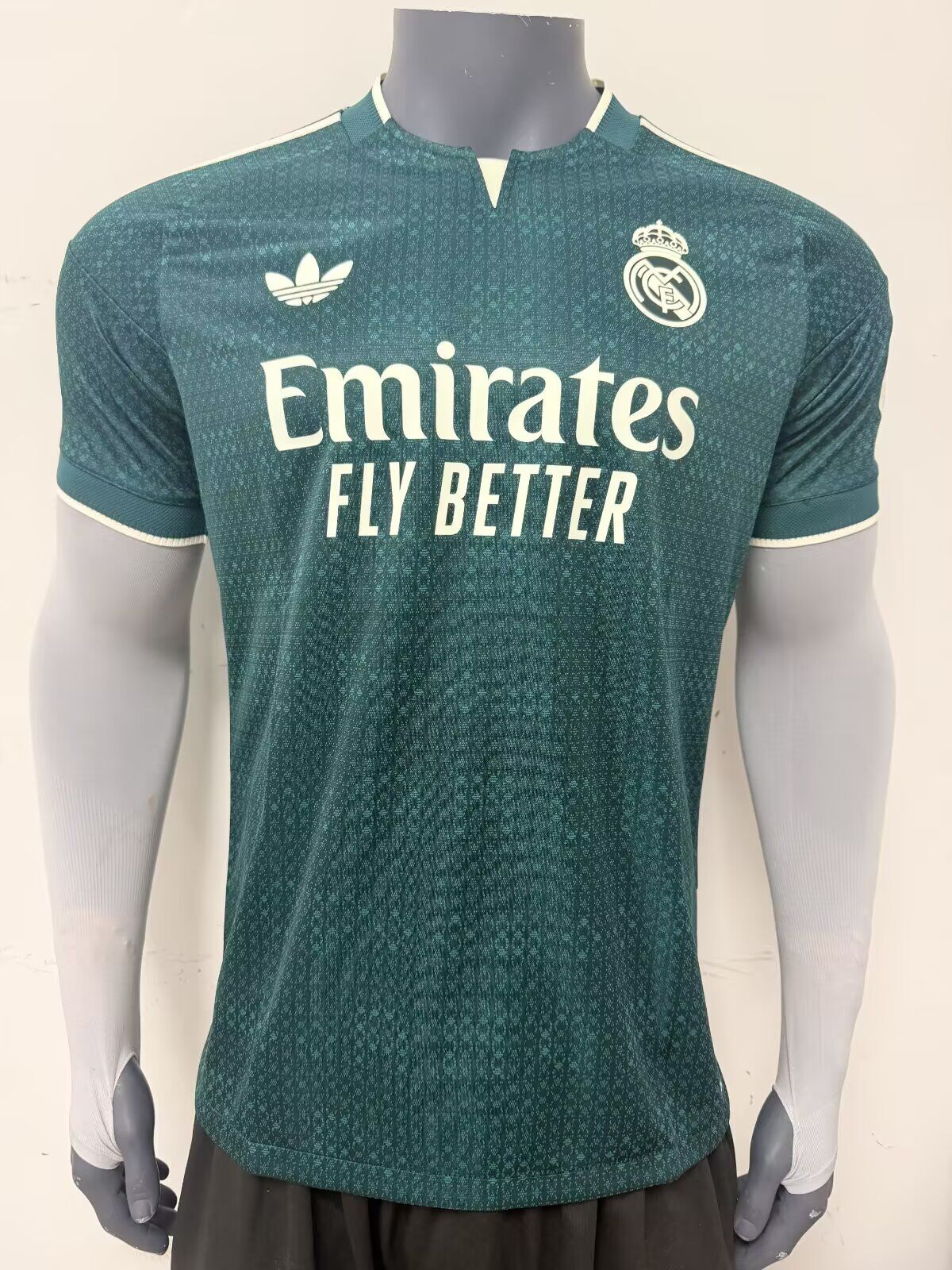 Camiseta Real Madrid 26/27 visitante (tallas S-3XL)