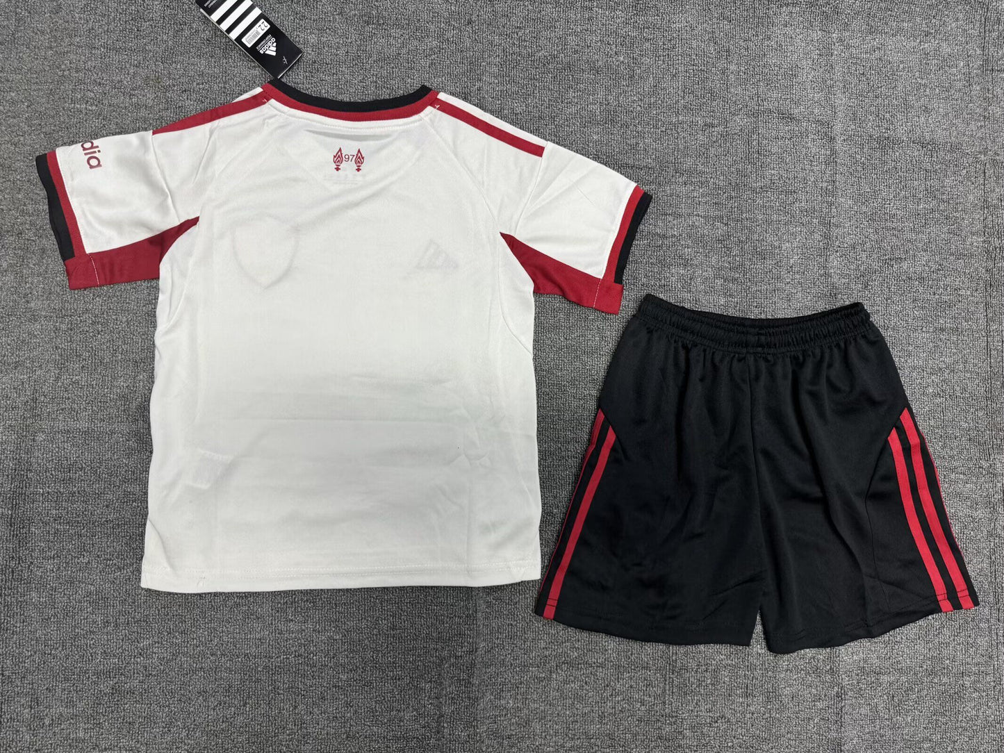 Equipacion Liverpool 25/26 Visitante