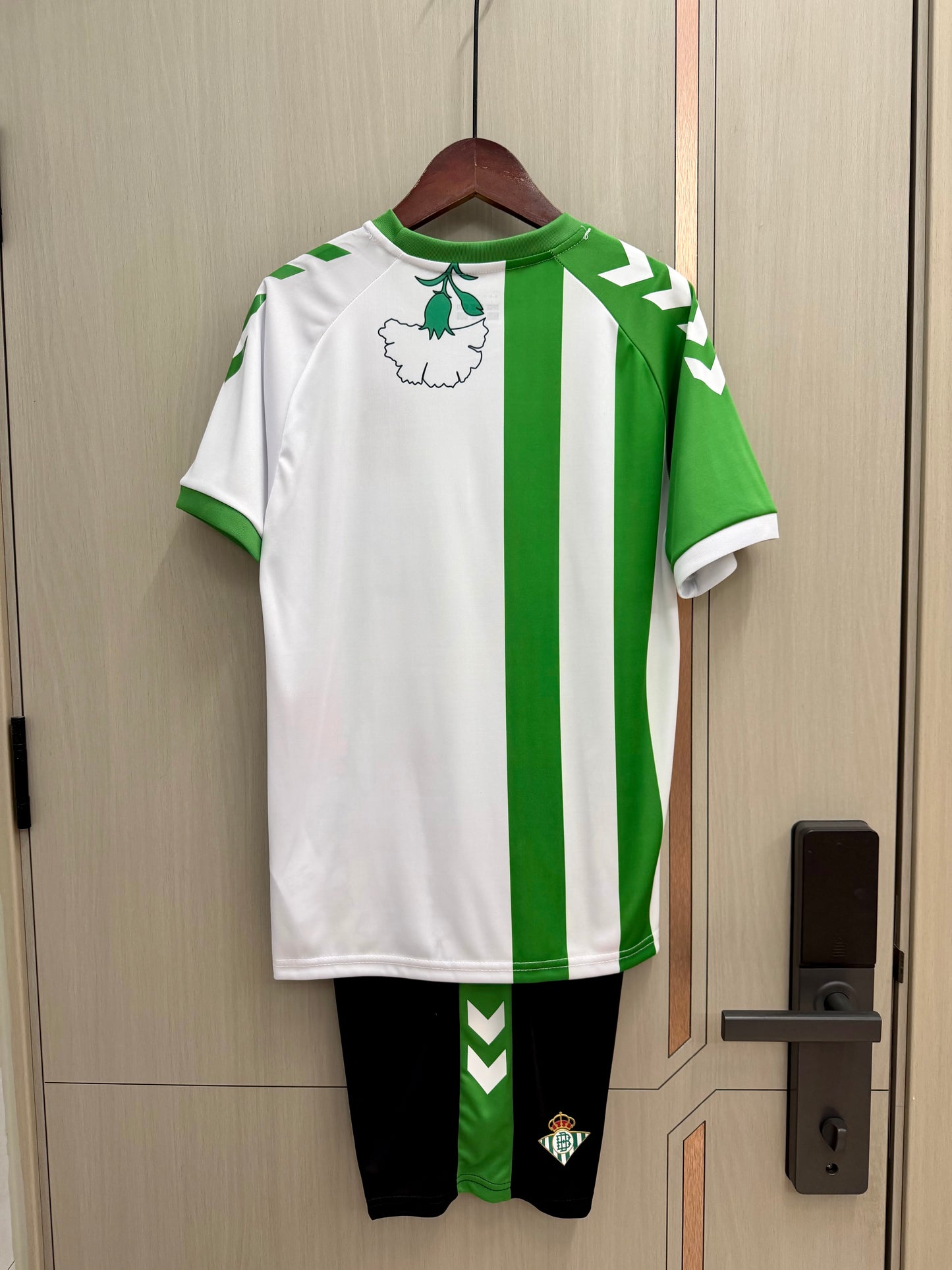 Equipacion Betis 25/26 especial primavera (tallas niños)