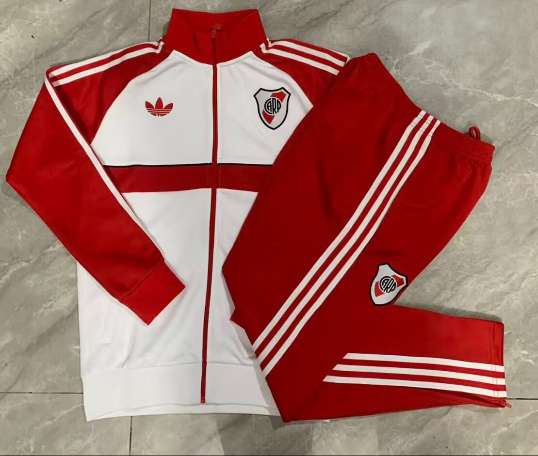 Chandal River Plate 26-27 blanco y rojo (tallas S-XXL)