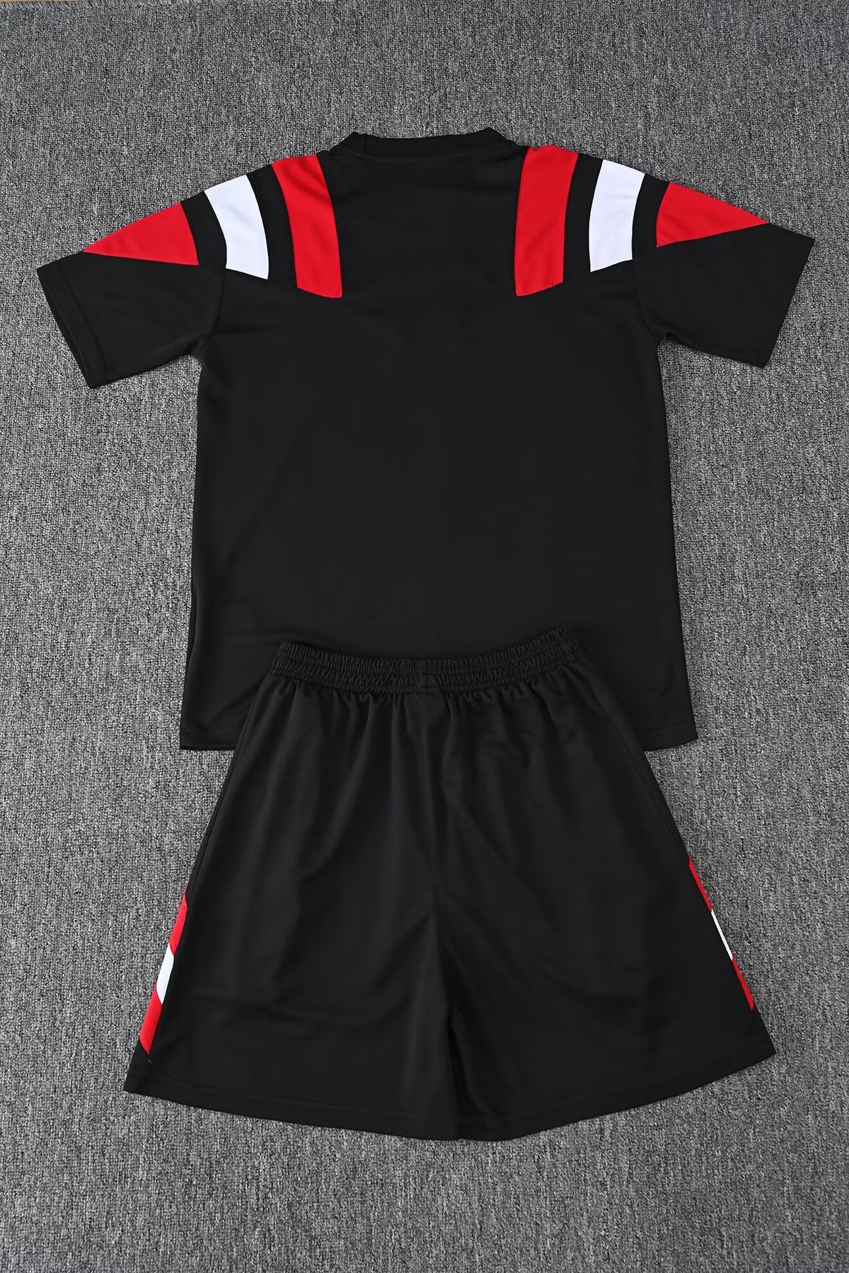 Conjunto de entrenamiento Manchester United EQT negro diferentes colores 26-27 (S-XXL)