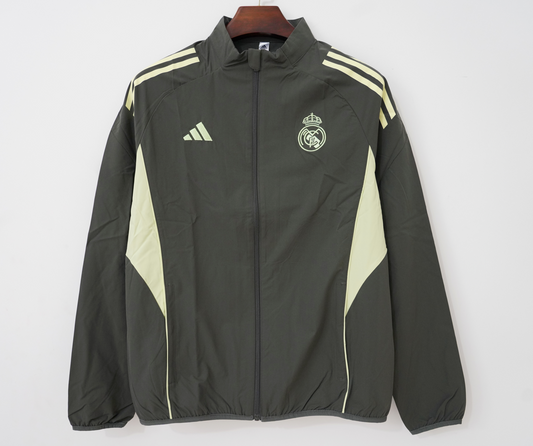 Chaqueta cortavientos Real Madrid gris oscuro con verde (tallas S-3XL)