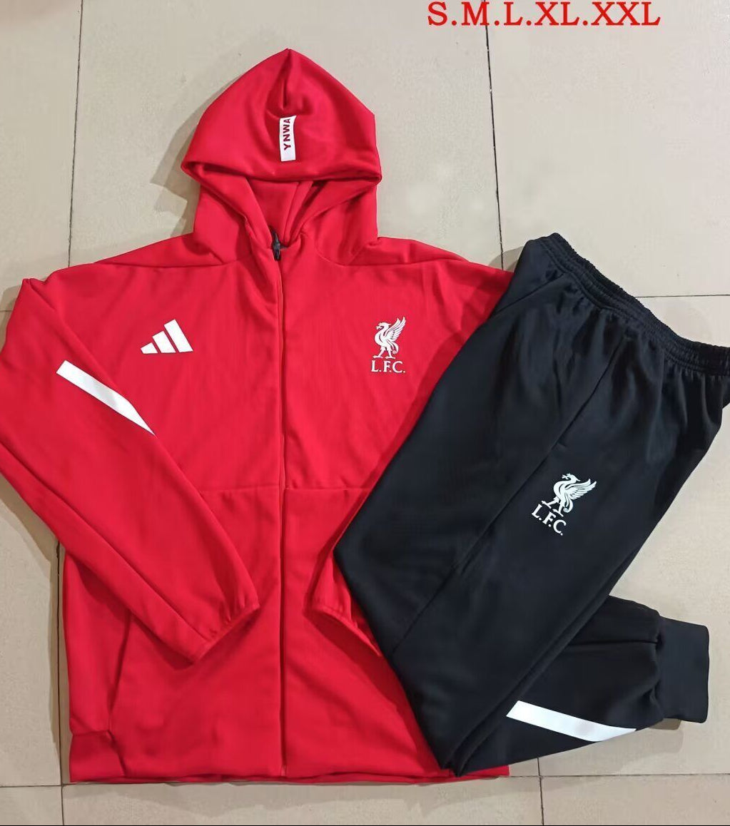 Chandal con gorro Liverpool 25/26 (solo tallas S-2XL)