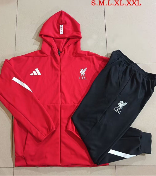 Chandal con gorro Liverpool 25/26 (solo tallas S-2XL)