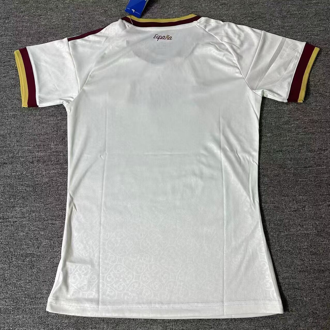 Camiseta España version mujer dos estrellas Visitante Mundial 2026 (mirar foto medidas)