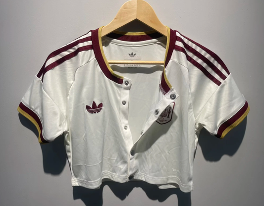 Crop con botones España dos estrellas Visitante Mundial 2026 (tallas S-2XL)