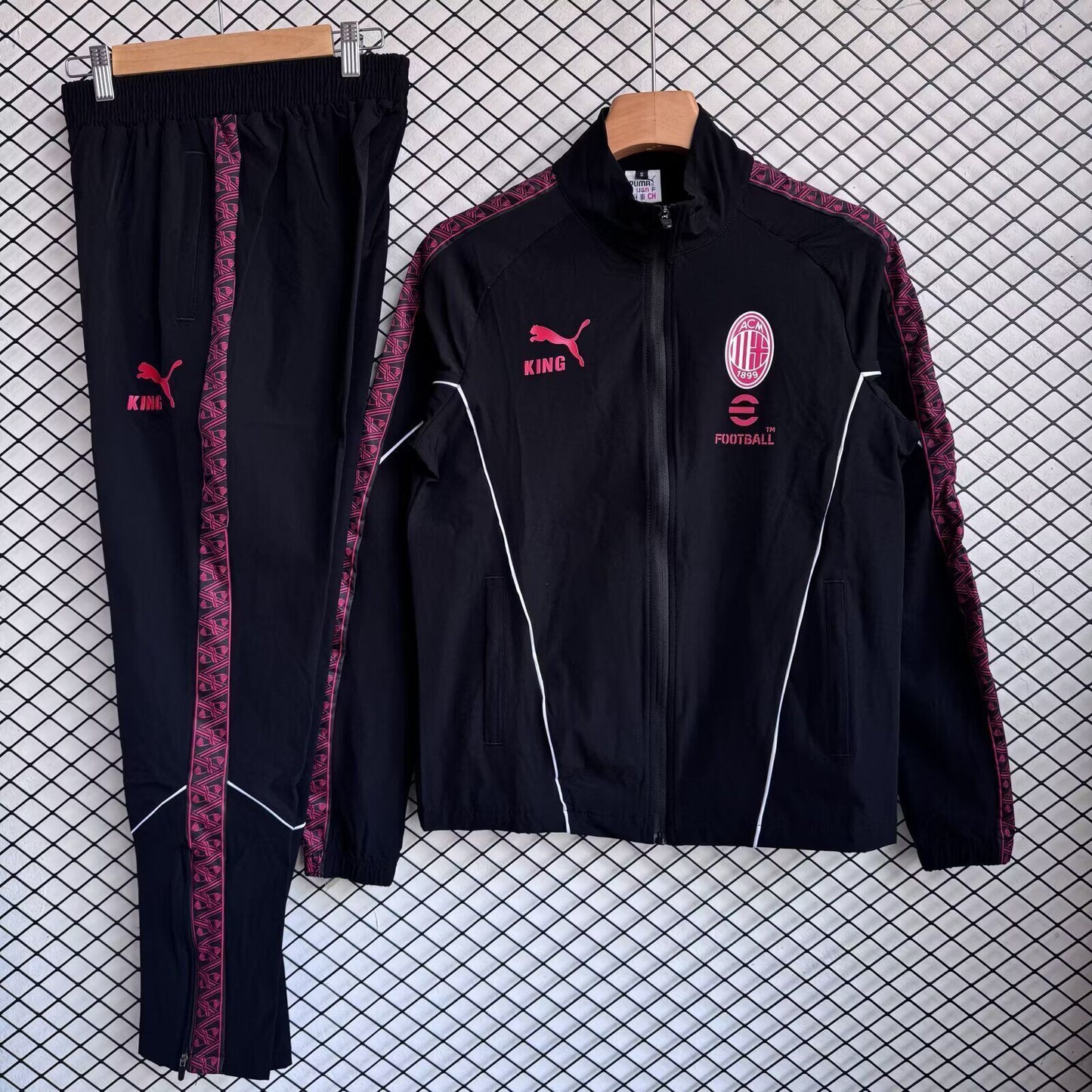Chandal Cortavientos Milan 25/26 (Solo tallas S-2XL)