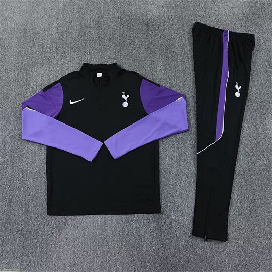 Chandal de entrenamiento negro con detalles morados del Tottenham 26/27 (tallas adultos y niños)