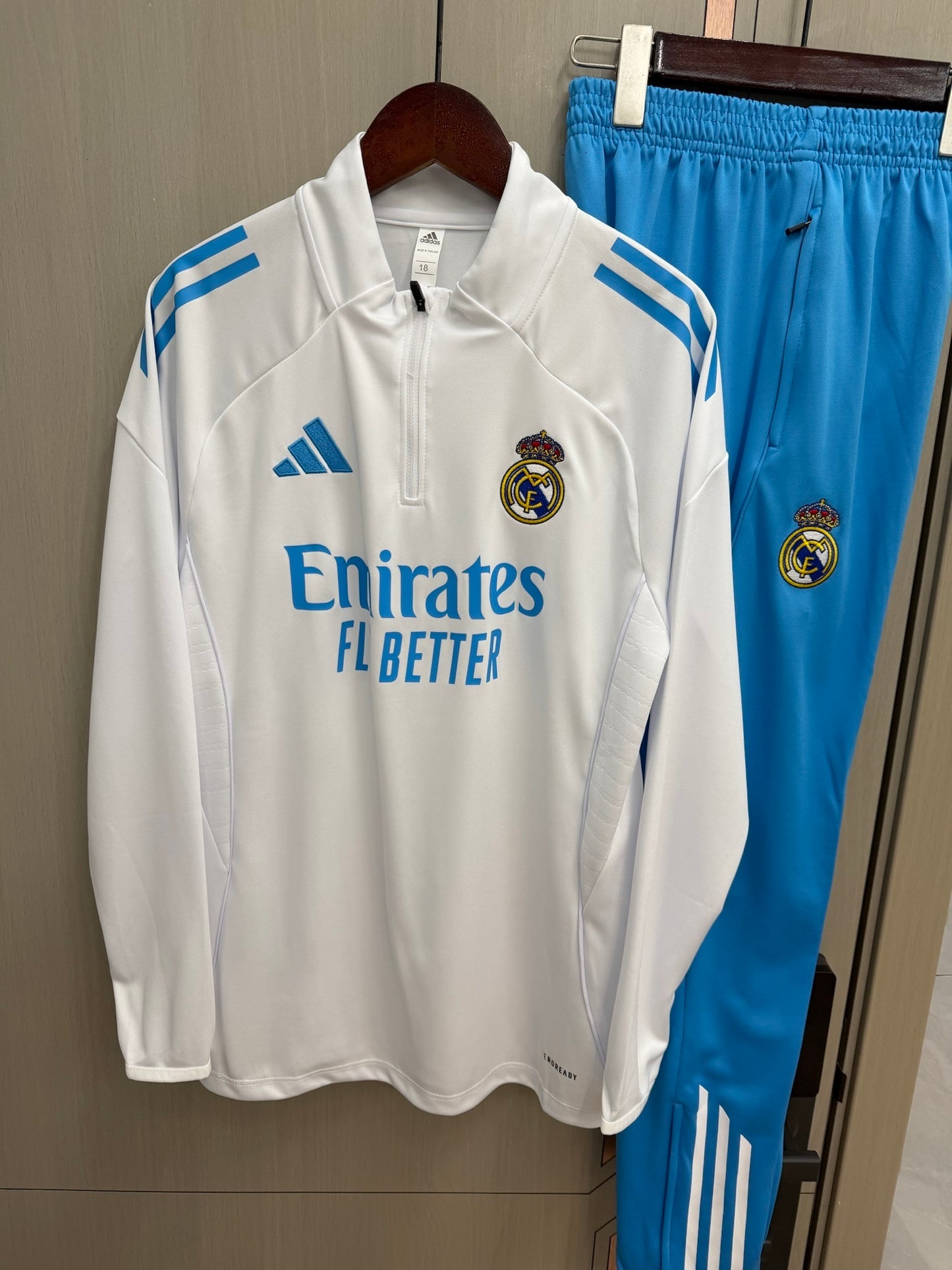 Chandal de entrenamiento Real Madrid 25/26 blanco/azul