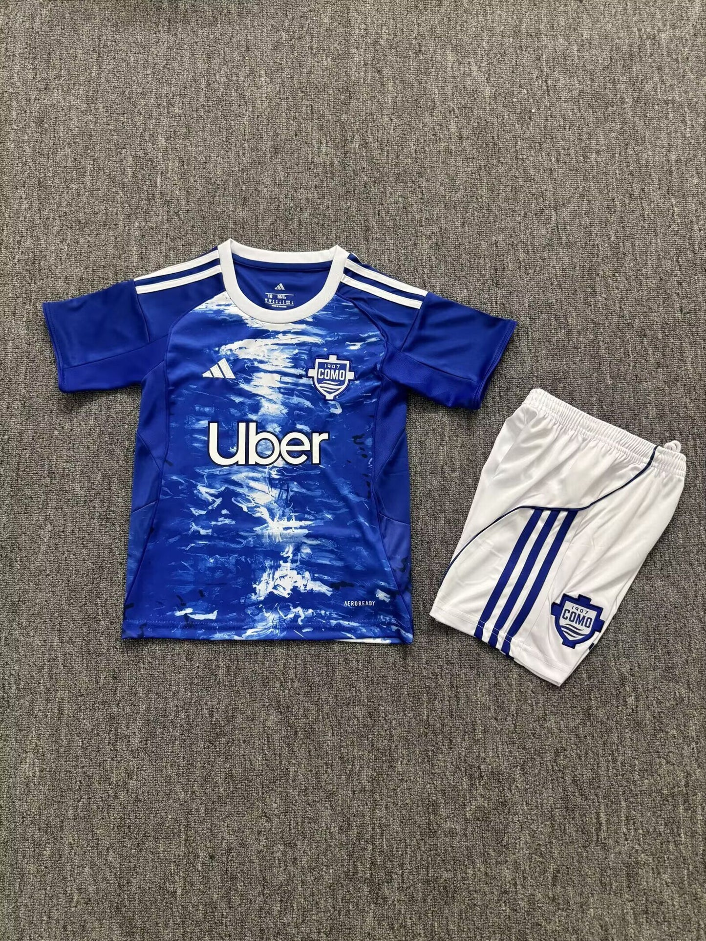 Equipacion Como 25/26 Local