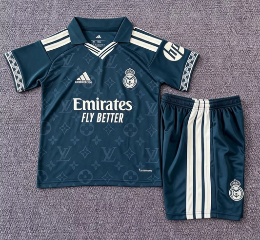 Equipacion Real Madrid 26/27 Visitante version LV