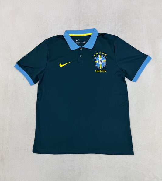 Polo Brasil 2026 verde oscuro (solo tallas S-XXL)