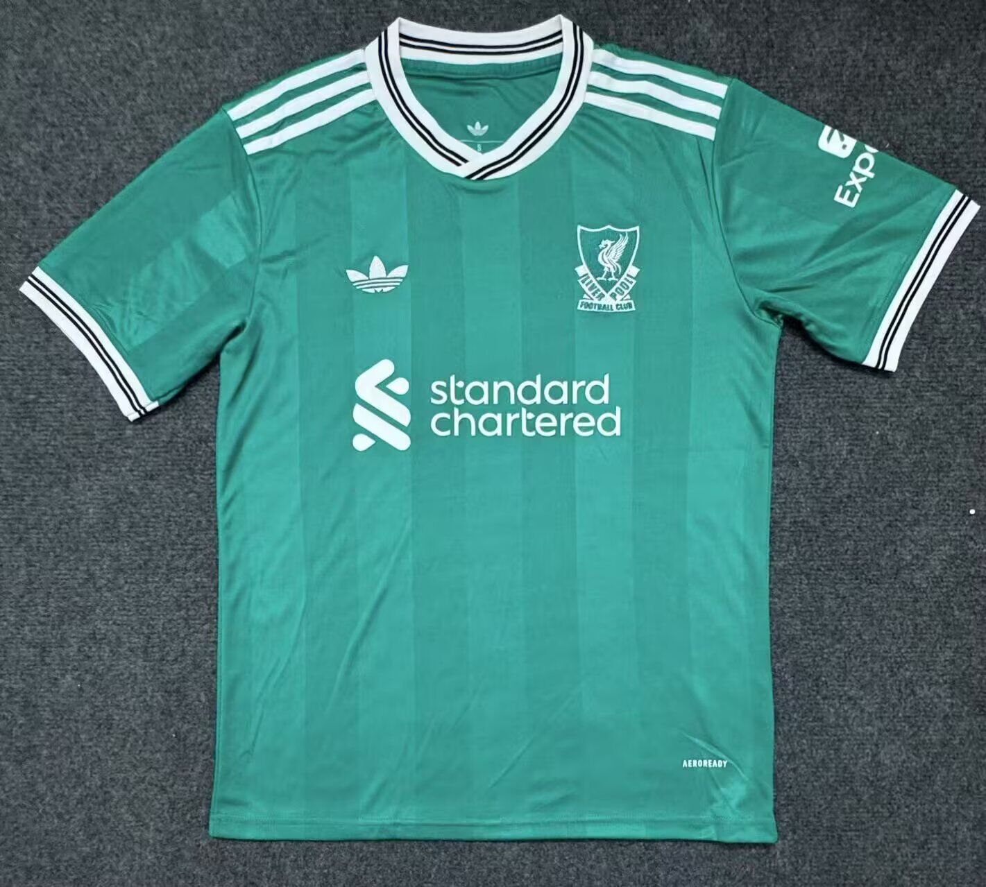 Camiseta Liverpool 25/26 tercera equipacion (pedir una talla más)