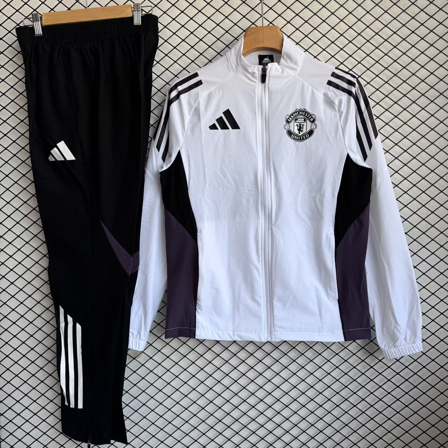 Chandal Cortavientos Manchester United 25/26 (Solo tallas S-2XL)