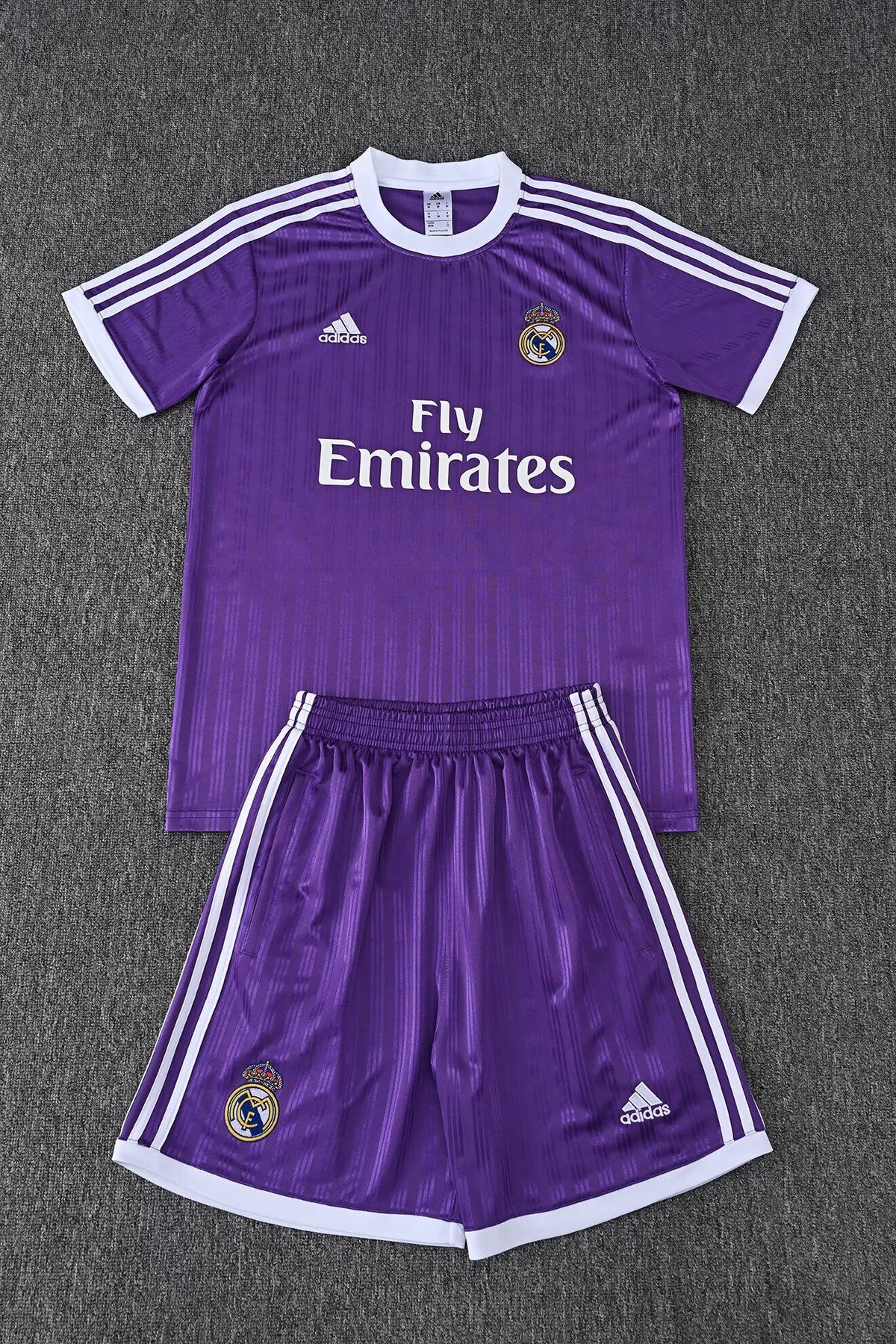 Conjunto de entrenamiento Real Madrid diferentes colores 26-27 (S-XXL)